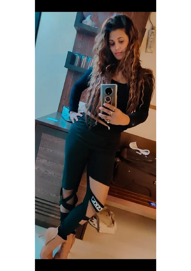AANY ULLU ARTIST gallery photo 8 — Bangalore escorts