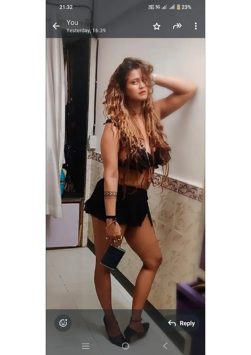 AANY ULLU ARTIST gallery photo 24 — Bangalore escorts
