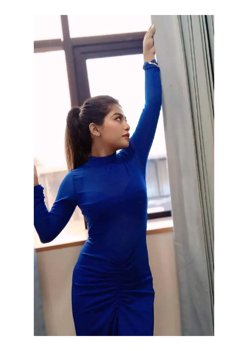 CABIN CREW GIRL SAMANTHA AVAILABLE gallery photo 4 — Bangalore escorts