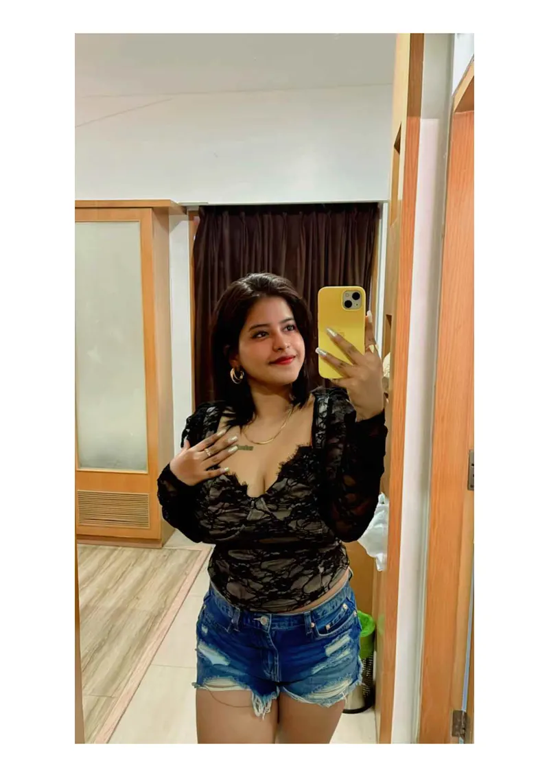 CAT WALK MODEL SHILPA MANJUNATH AVAILABLE gallery photo 4 — Bangalore escorts