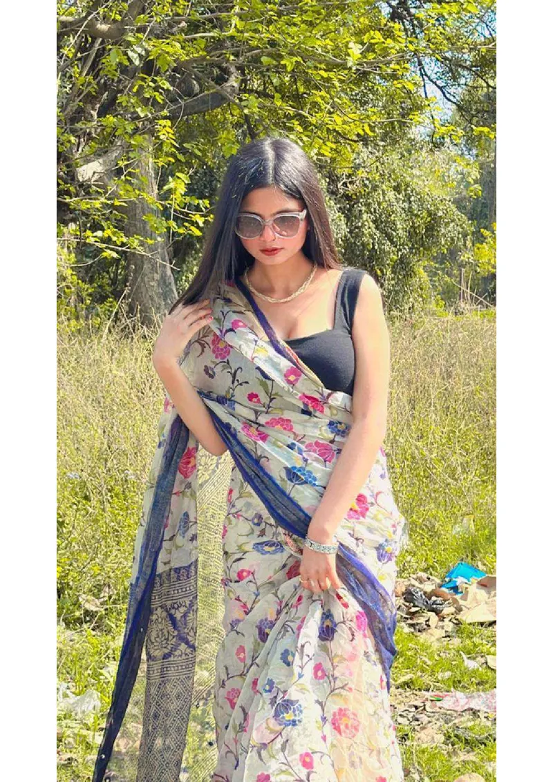 GO AIR CABIN ATTAINDER gallery photo 8 — Bangalore escorts