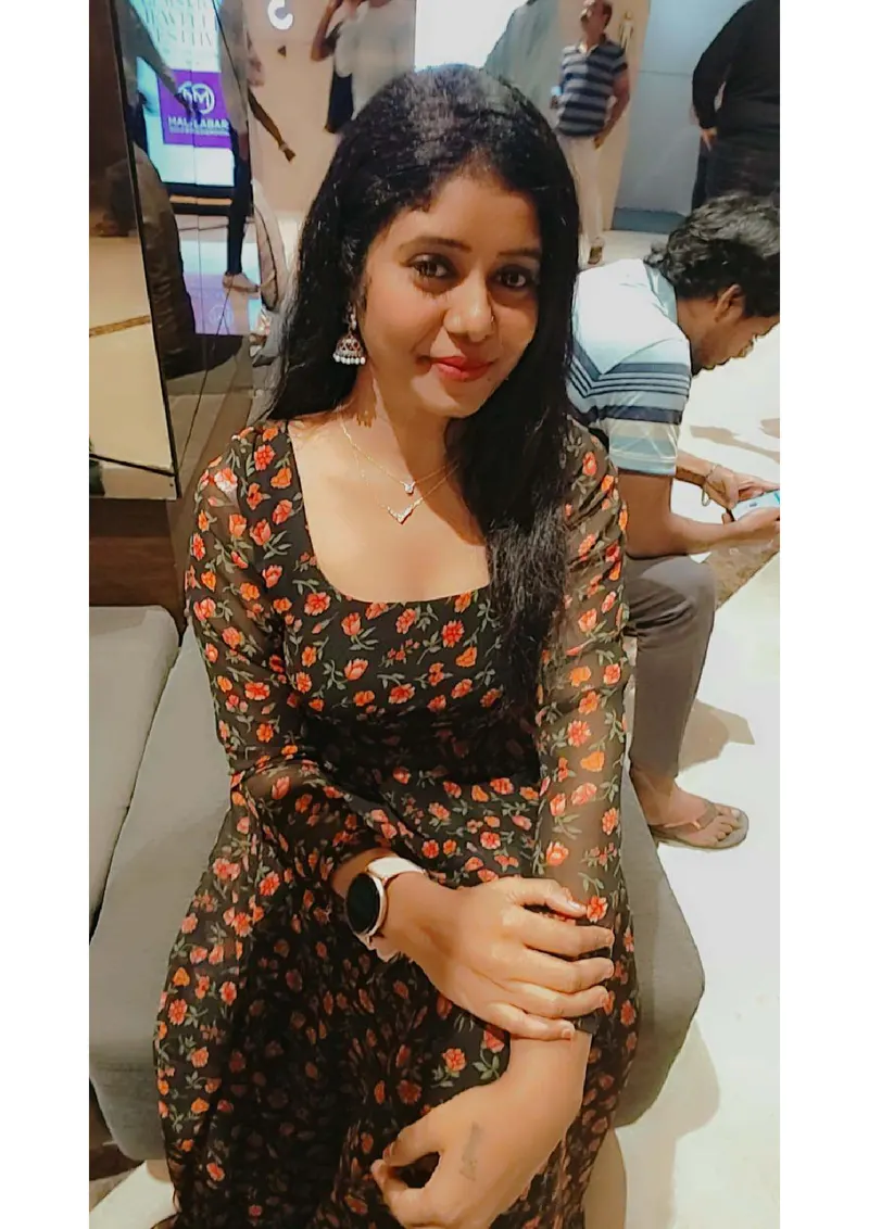 HANSIKA TAMIL COLLEGE STUDENT gallery photo 3 — Bangalore escorts