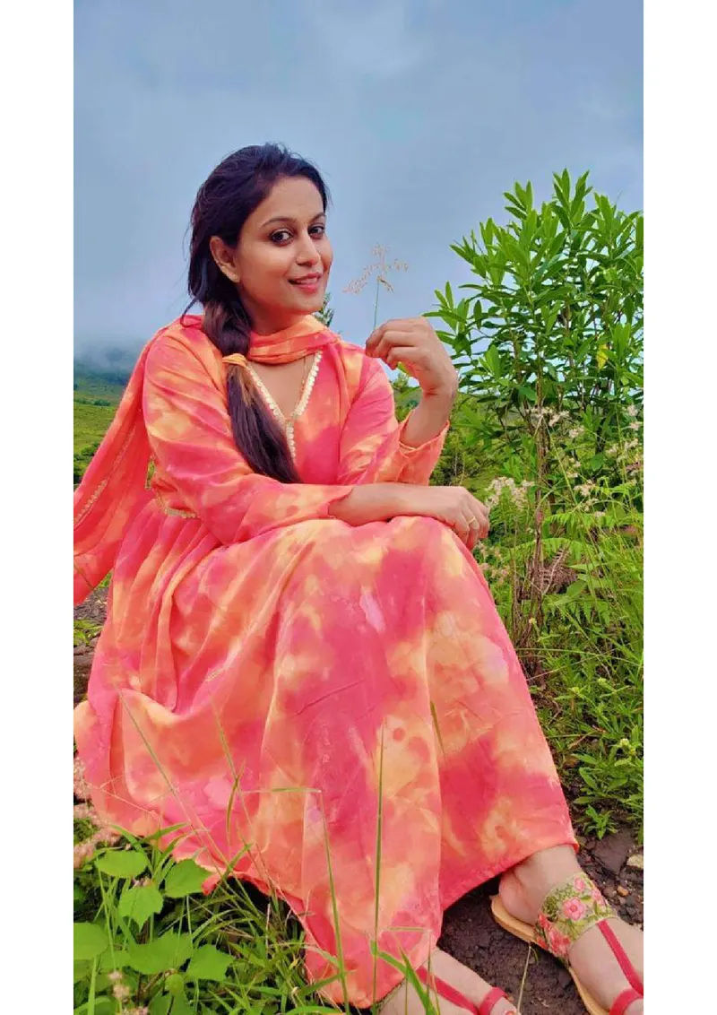 HARINI KANNADA SOUTH TV ARTIST gallery photo 16 — Bangalore escorts
