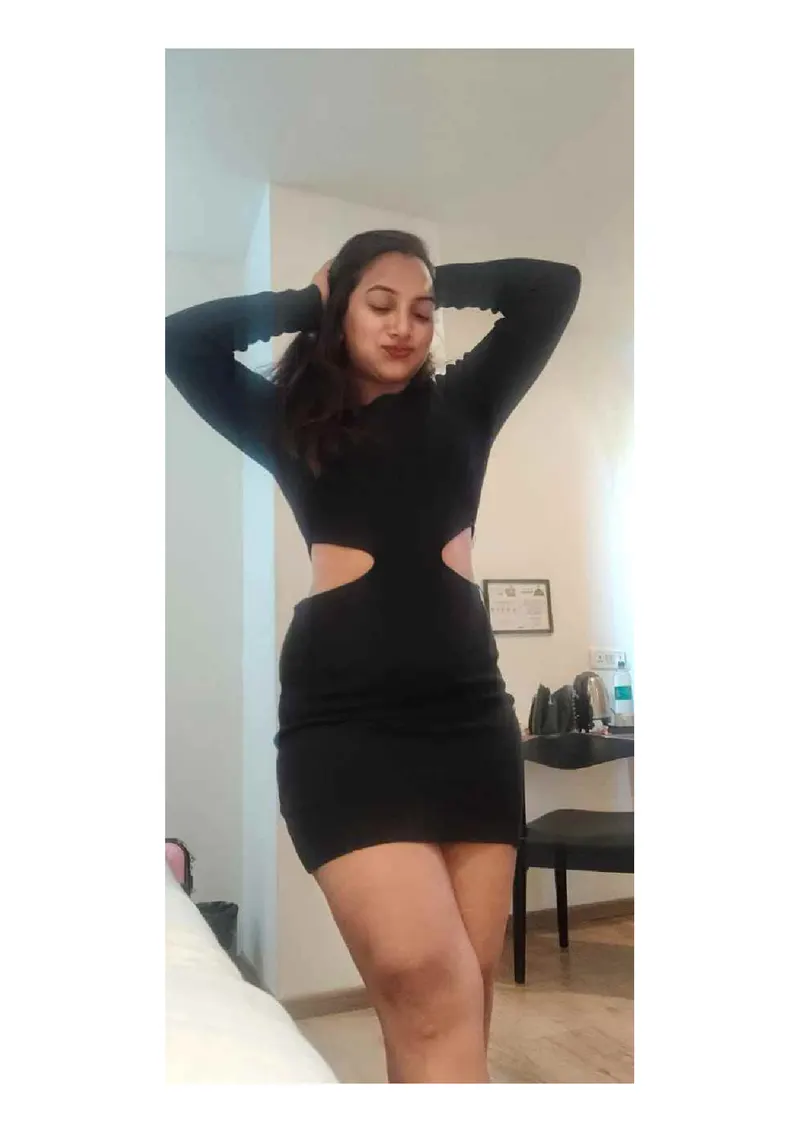 SOUTH HOT TELUGU MODEL URVASHI AVAILABLE gallery photo 2 — Bangalore escorts