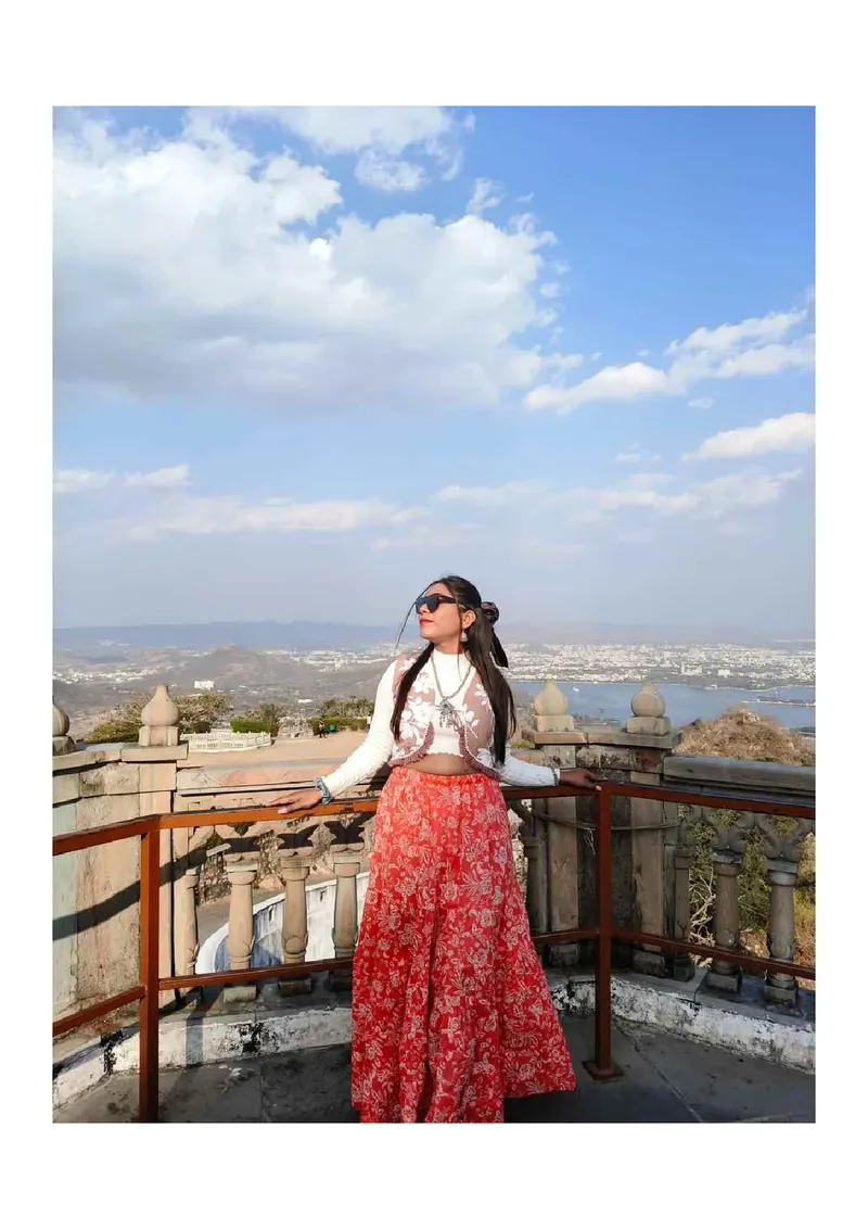 TAJ HOTEL RECEPTIONIST ROOPA AVAILABLE gallery photo 9 — Bangalore escorts