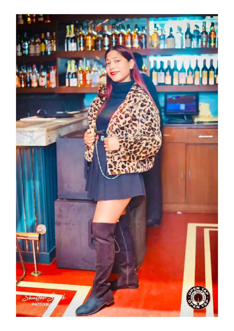 TAJ HOTEL RECEPTIONIST ROOPA AVAILABLE gallery photo 12 — Bangalore escorts