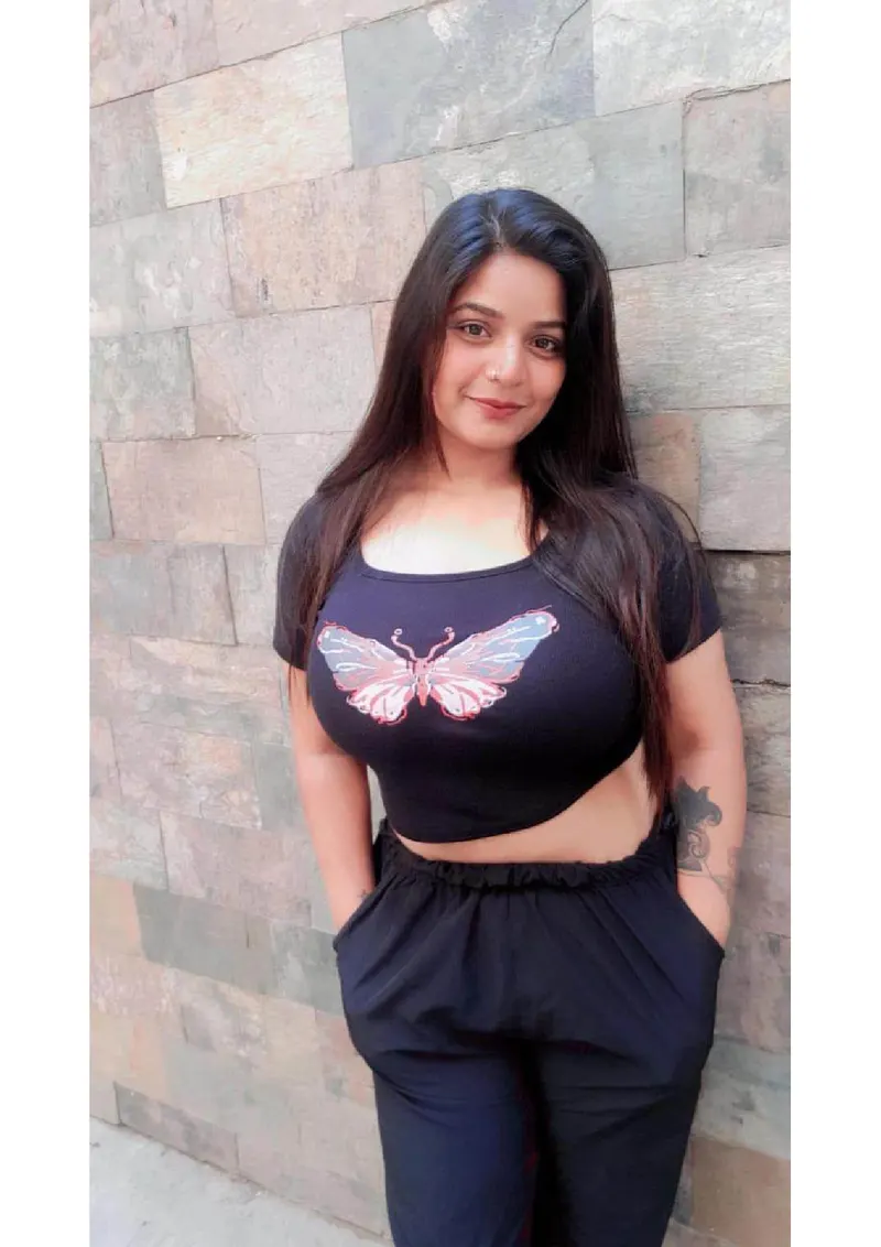 yashi top gallery photo 3 — Bangalore escorts