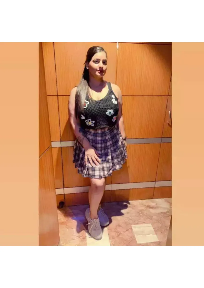 yashi top gallery photo 6 — Bangalore escorts