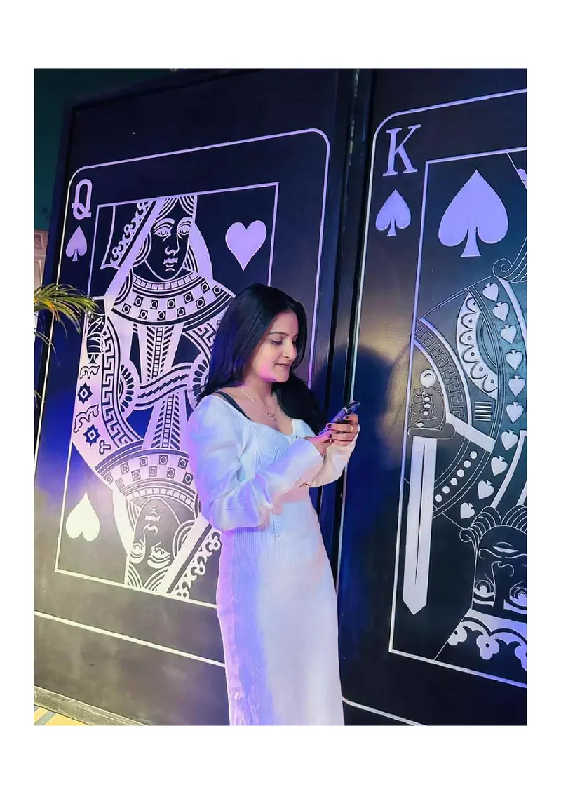 Young kashmiri girl Kushboo available gallery photo 16 — Bangalore escorts